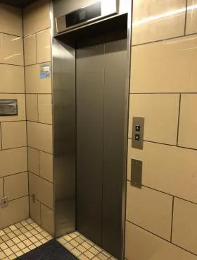 平野屋ビルの外観