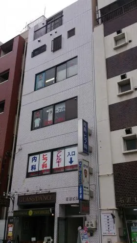 石渡ビル新館の外観