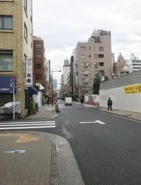 石渡ビル新館の外観