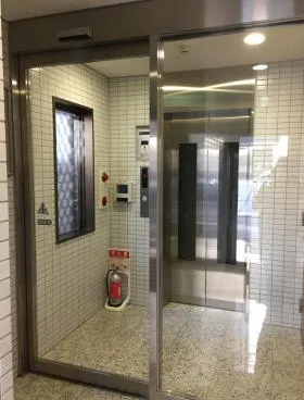 ロイクラトン麹町の外観