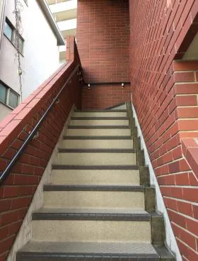 ロイクラトン麹町の外観