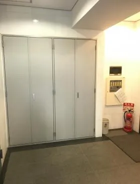 フォロス岩本町ビルの外観
