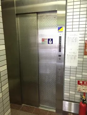 丸屋ビルの外観