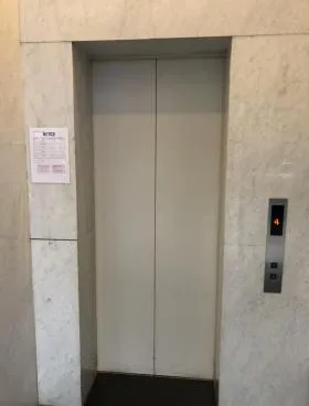 銀座クリスタルタワービルの外観