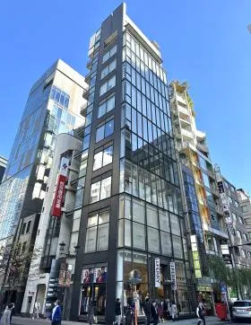 銀座クリスタルタワービルの外観
