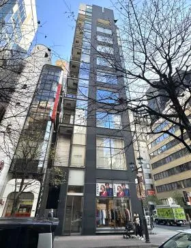 銀座クリスタルタワービルの外観