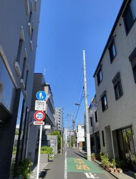 発明学会ビルの外観