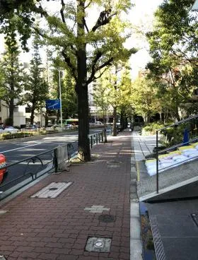 Barbizon100の外観