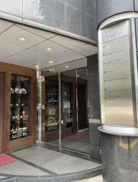 近鉄銀座中央通りビルⅢの外観