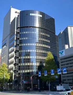 近鉄銀座中央通りビルⅢの外観