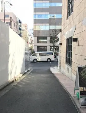 デコール青山ビルの外観