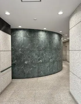 東海堂銀座ビルの外観