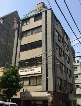 岡田ビルの外観