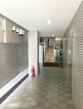 尾家ビルの外観