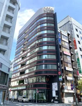 新宿M&Eスクエアビルの外観