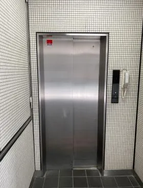 パレスピアビルの外観