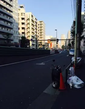 オリエンタル東山ビルの外観