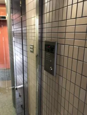 さんしんヒロセビルの外観