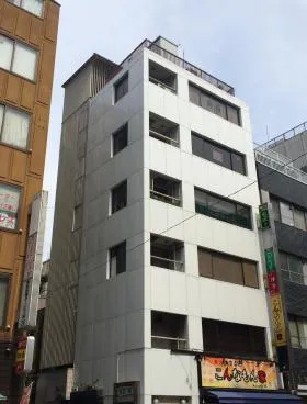 椿ビルの外観
