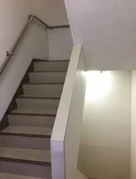 三栄ビルの外観