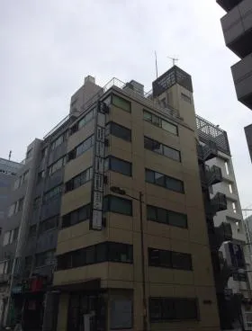 信和ビルの外観