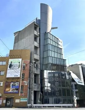 WAVE西麻布ビルの外観