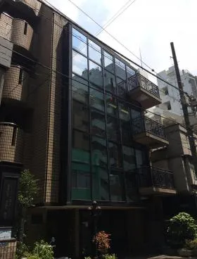 エクセル新宿御苑ビルの外観