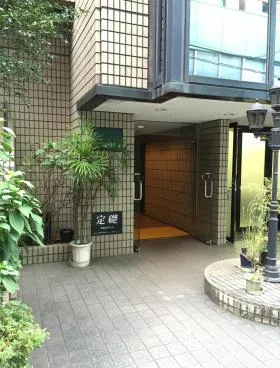 エクセル新宿御苑ビルの外観
