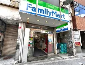 ファミリーマート