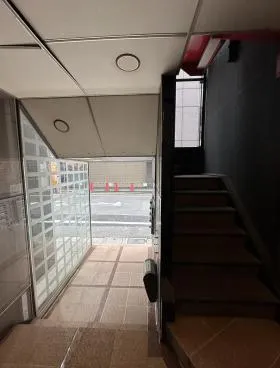 麹町スクエアビルの外観