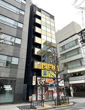 麹町スクエアビルの外観