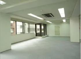 朝日ビルの外観