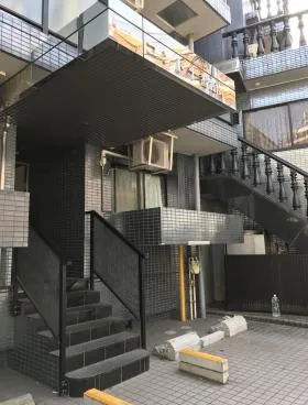 コンド十番館ビルの外観