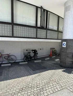 齋信ビルの外観