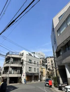 齋信ビルの外観