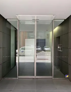 カモツル日本橋ビルの外観
