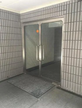 ロックフィールドビルの外観