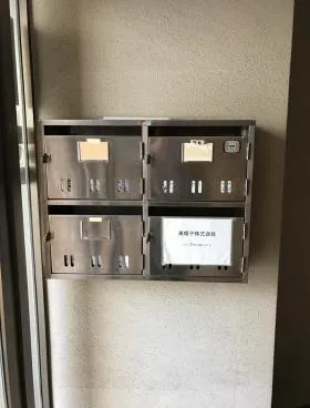 東帽子ビルの外観