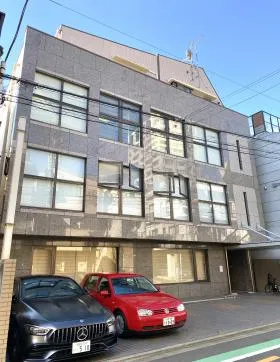 K’sONEビルの外観