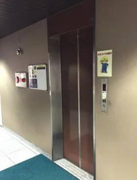電気工事会館の外観