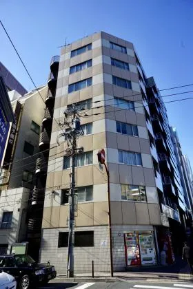 ウィーク御茶ノ水ビルの外観