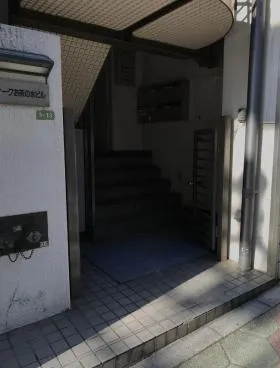 ウィーク御茶ノ水ビルの外観