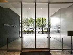 フロントプレイス南新宿の外観