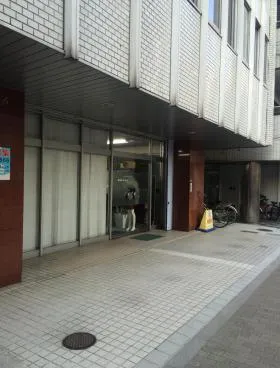 鈴和ビルの外観