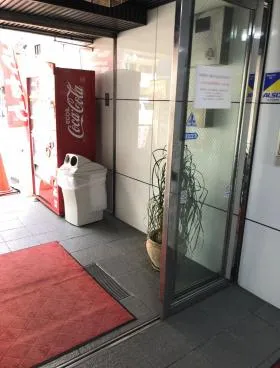 ワールドビジネスセンターの外観