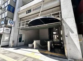 A4出入口から地上に出る