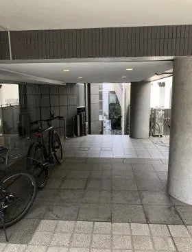 パレスジンビルの外観