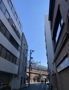 飯田鋲螺ビルの外観