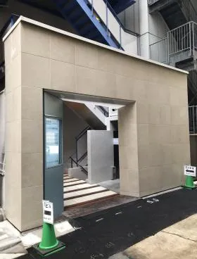 仁大ビルの外観