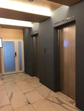 仁大ビルの外観
